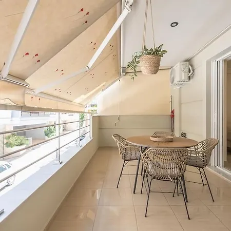 Pame - 1bd Piraiki Home, 5 Min To The Sea