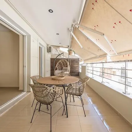 Pame - 1bd Piraiki Home, 5 Min To The Sea Apartment *